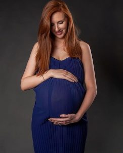 Canon EF 50mm f/1.2 L USM: (Best lens for maternity photography)