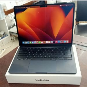 MacBook Air (M2,2022): (best laptop for teachers)