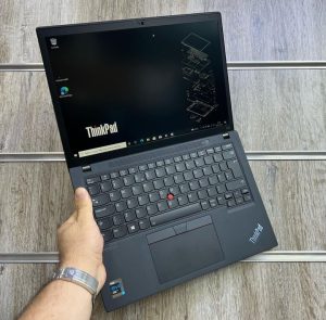 Lenovo ThinkPad X13 Gen 2: (best Laptop for battery life)