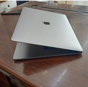 Apple MacBook Pro 16: (best laptops for aerospace engineering students)