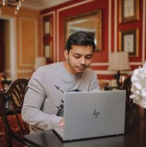 HP ENVY Laptop 13: (best HP laptops for engineering students)