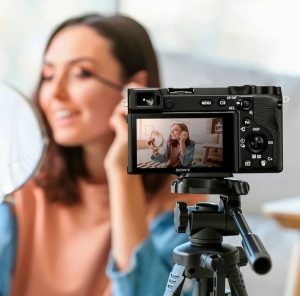 Sony A6600: (Best Fashion Vlogger Camera for A Beginner)